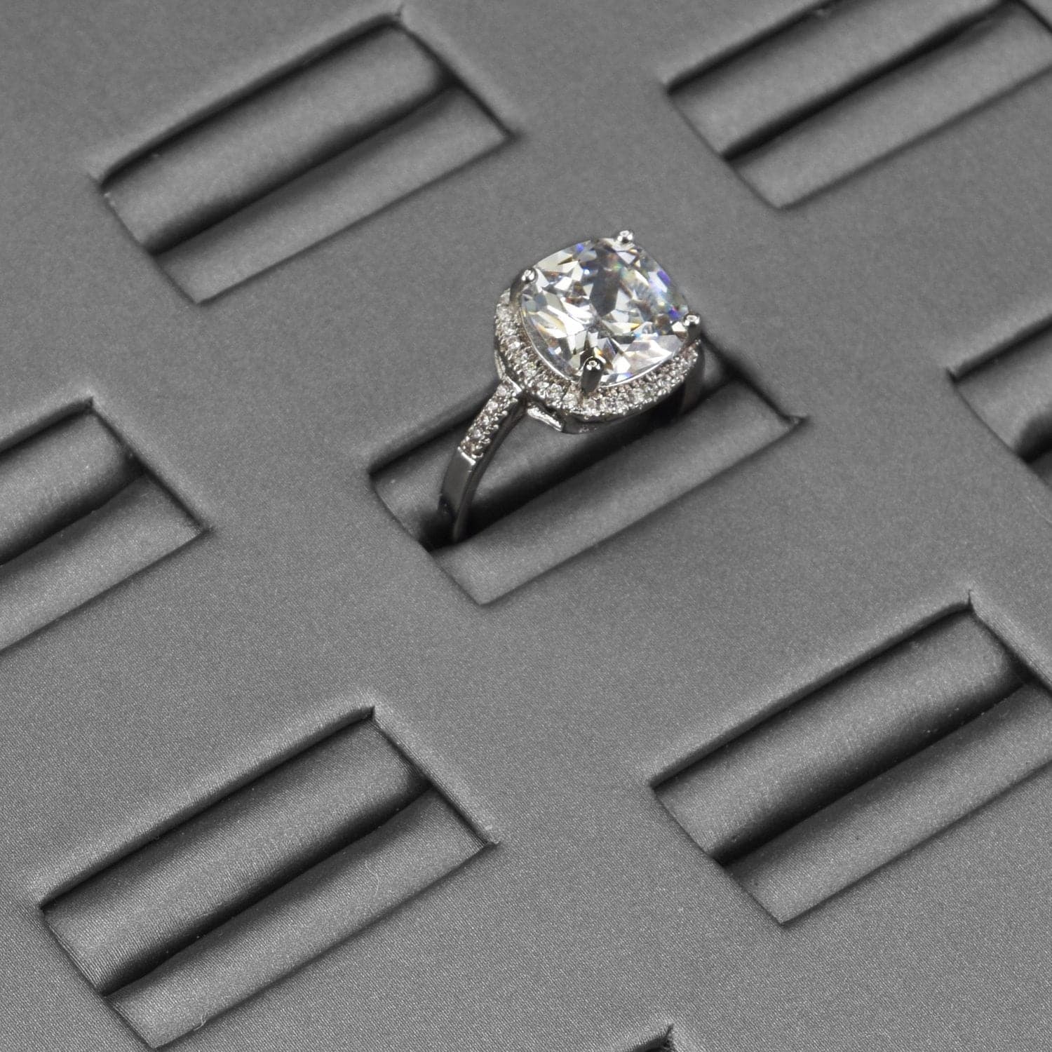 #BX2470R-SG Steel Gray Faux Leather Ring Tray Display