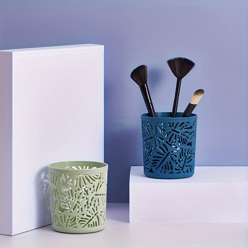 Versatile Hollow-Out Desk Organizer - Plastic Pen and Makeup Brush Holder, Random Color, Desktop Storage, Art Supplies