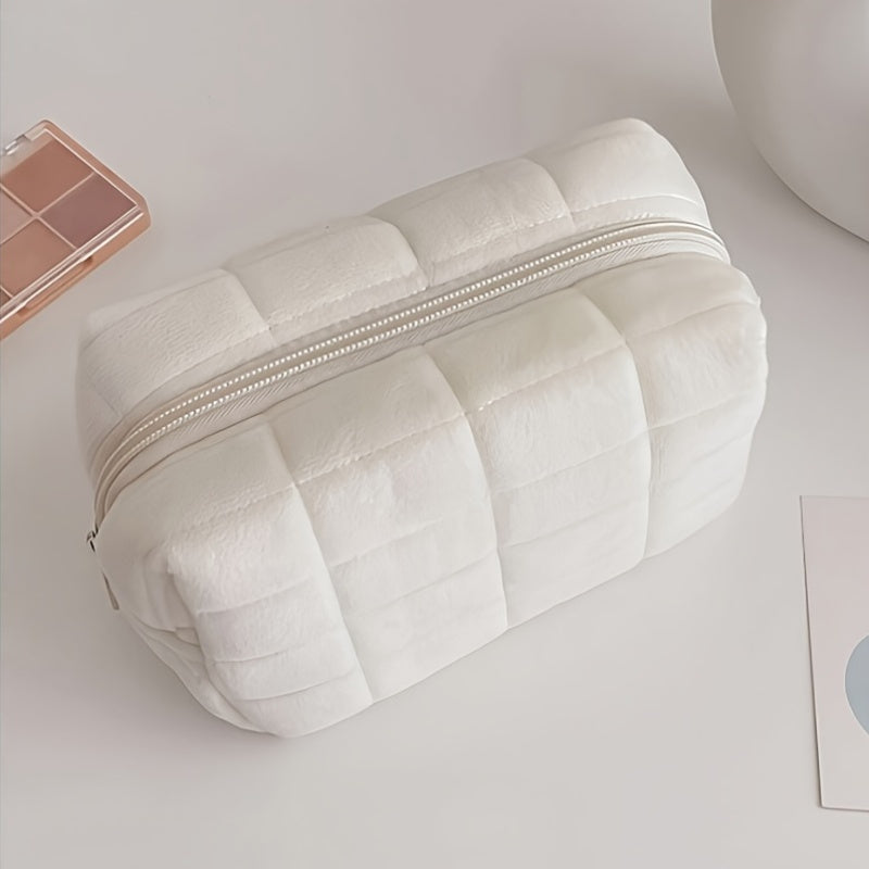 A Cosmetic Storage Bag, Designed with a Chic And Minimalist Style, Perfect for Students And Women for Travel Storage, Makeup Bags, Vacation Organizers, And Large-Capacity Cosmetic Cases. It Is Suitable for Lipsticks, Brushes, Skincare Products, Phones,