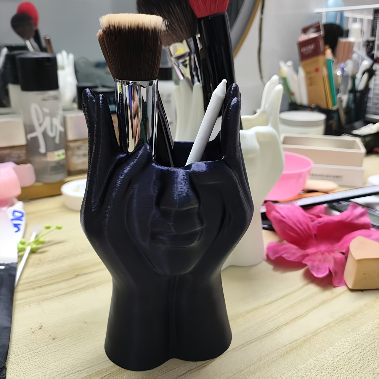 1pc Multifunctional Facial Sculpture Pen Holder & Makeup Brush Organizer - Creative Artistic Decorative Home Office Bathroom Vanity Storage Box, Durable Resin Material Desktop Organizer for Makeup Supplies, No Power Required